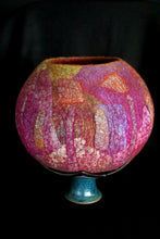 Load image into Gallery viewer, &quot;Delphi&quot; felt vessel