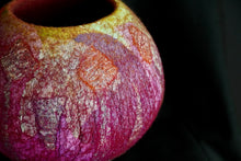 Load image into Gallery viewer, &quot;Delphi&quot; felt vessel