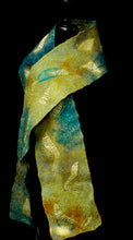 Load image into Gallery viewer, &quot;Kerrera&quot; silk and merino wool scarf