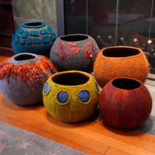 Load image into Gallery viewer, A variety of vessels